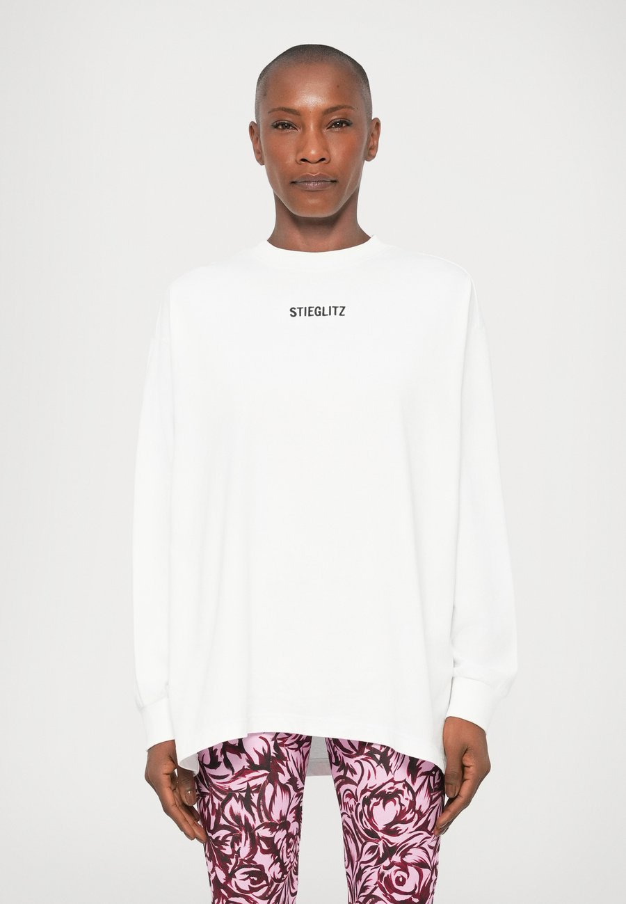 Топ Stieglitz FLORINO SKATE , White
Топ Stieglitz FLORINO SKATE , White