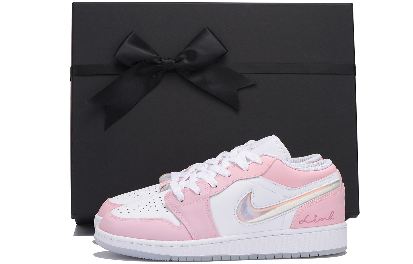 Кроссовки Air Jordan 1 Kids' Basketball Shoes Grade School, розовый
Кроссовки Air Jordan 1 Kids' Basketball Shoes Grade School, розовый