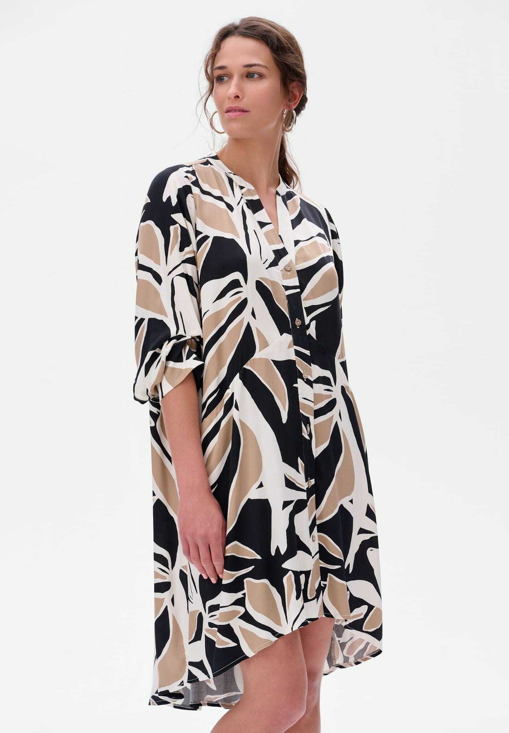 Платье-рубашка TUTTI blue shadow, черный
Платье-рубашка TUTTI blue shadow, черный