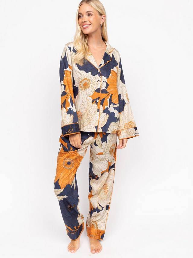 Пижамный комплект Southwark Floral Fable & Eve, Navy/Multi
Пижамный комплект Southwark Floral Fable & Eve, Navy/Multi