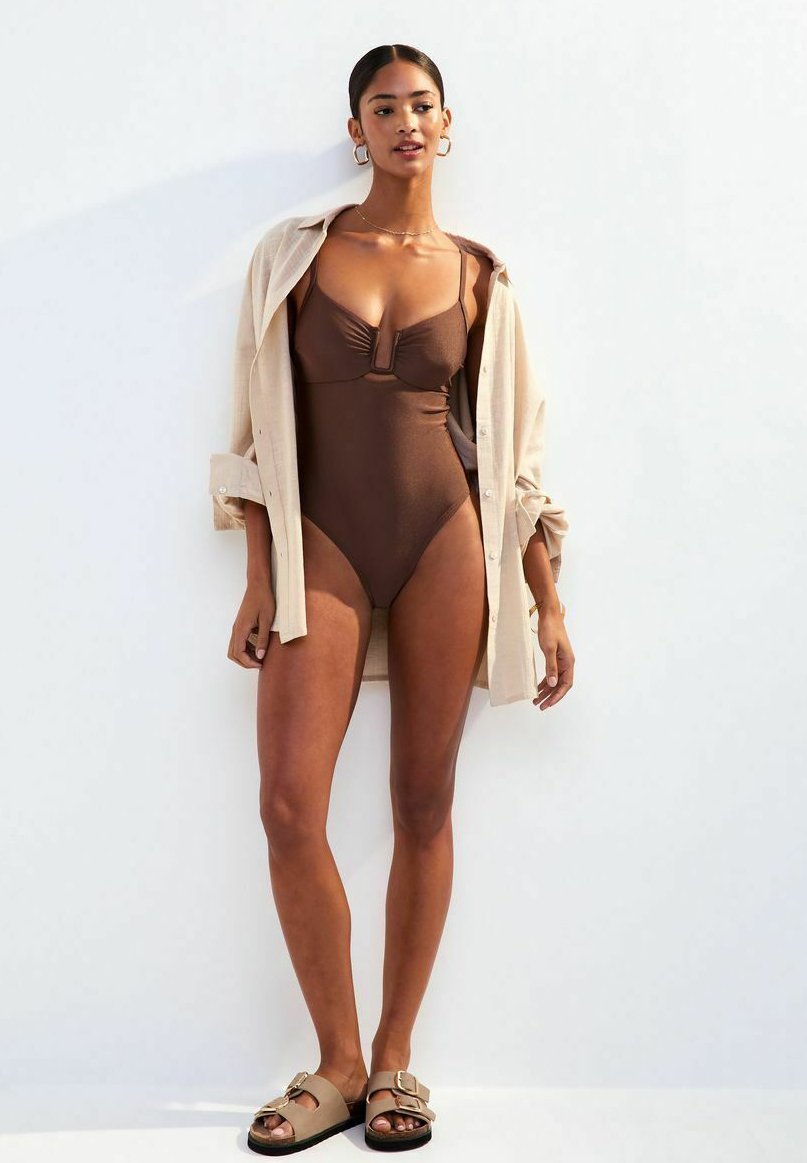 Купальник U-WIRE New Look, темно-коричневый
Купальник U-WIRE New Look, темно-коричневый
