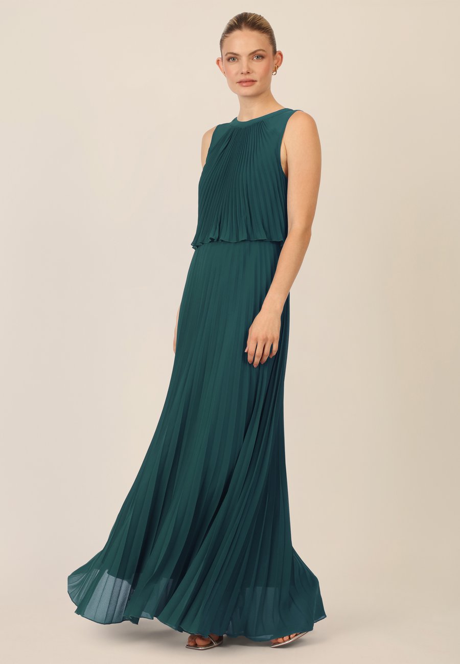 Платье Apart Maxi dress, Dunkelgrün/Dark Green
Платье Apart Maxi dress, Dunkelgrün/Dark Green