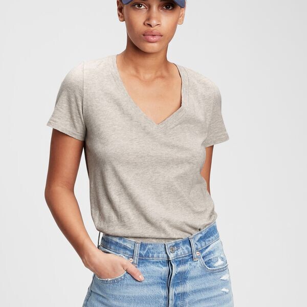 Футболка меланж с v-образным вырезом Gap, серый
Футболка меланж с v-образным вырезом Gap, серый