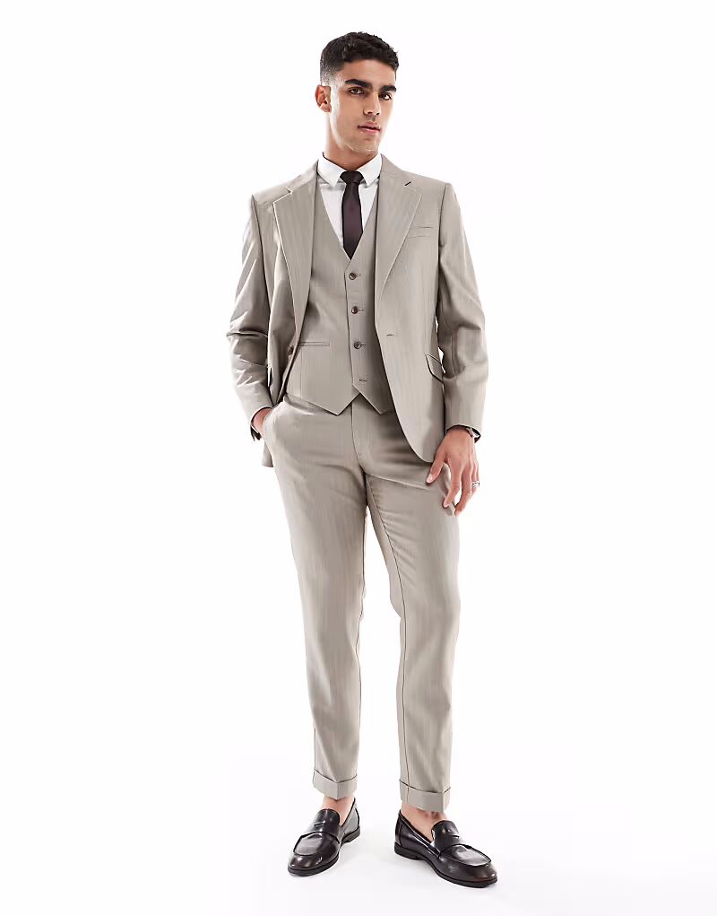 Узкие коричневые брюки-клеш из шерстяной смеси с узором «ёлочка» Asos Design
Узкие коричневые брюки-клеш из шерстяной смеси с узором «ёлочка» Asos Design