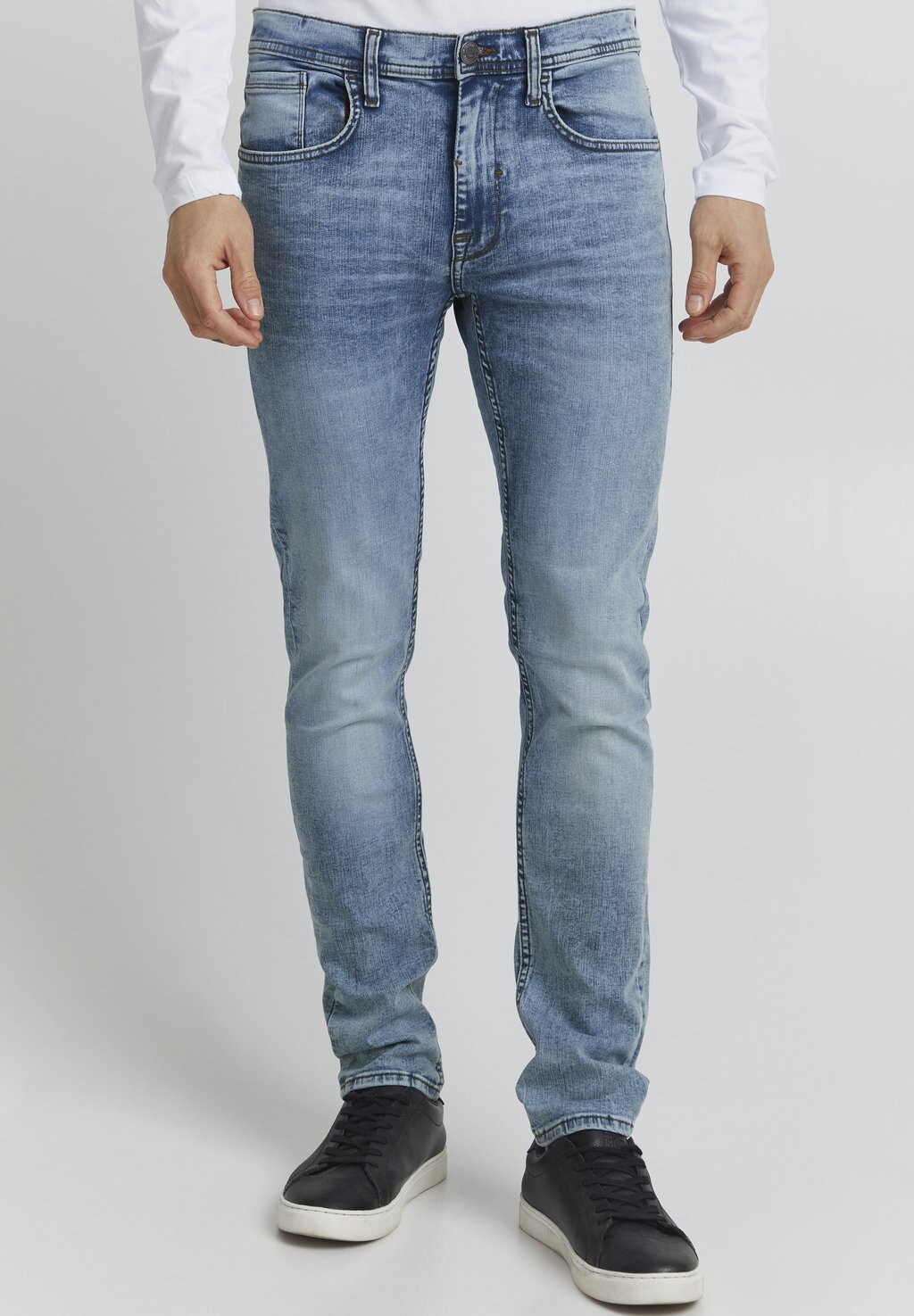 Джинсы Slim Fit Jet Blend, цвет denim bleach blue
Джинсы Slim Fit Jet Blend, цвет denim bleach blue