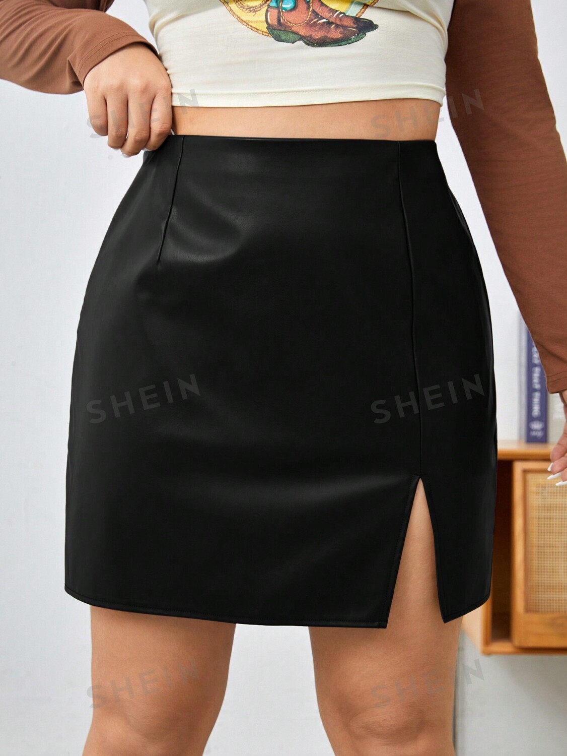 EZwear Женская трикотажная юбка из искусственной кожи больших размеров с разрезом по бокам Shein, черный
EZwear Женская трикотажная юбка из искусственной кожи больших размеров с разрезом по бокам Shein, черный