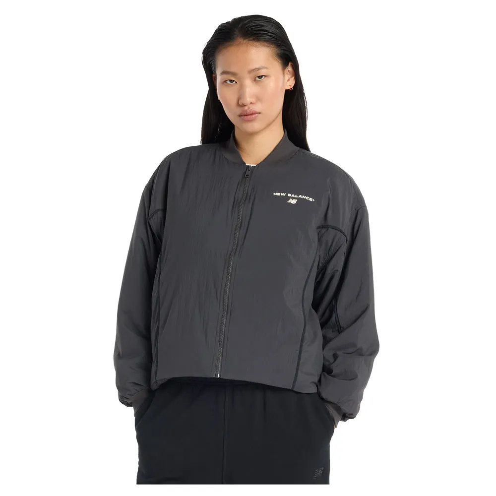 Куртка New Balance Reimagined bomber, черный 
Куртка New Balance Reimagined bomber, черный