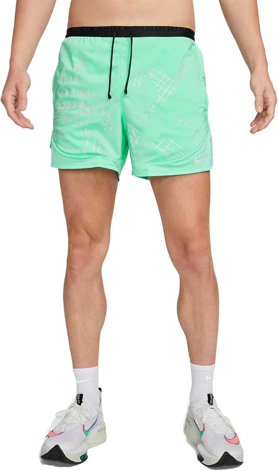 Мужские шорты для бега Nike Dri-FIT Stride Run Division длиной 5 дюймов с подкладкой, Green Glow/Reflective Silver/Turquoise
Мужские шорты для бега Nike Dri-FIT Stride Run Division длиной 5 дюймов с подкладкой, Green Glow/Reflective Silver/Turquoise