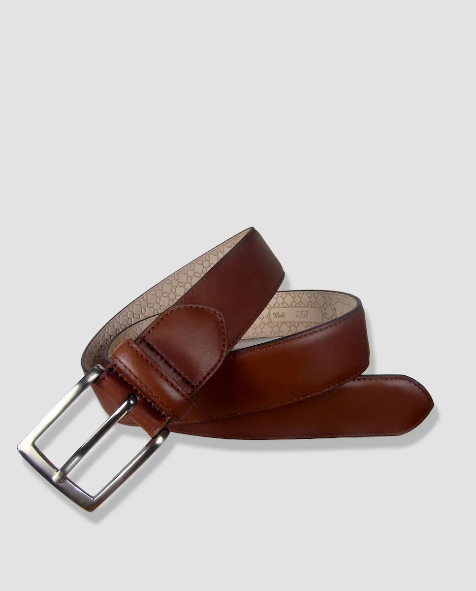 Мужской коричневый кожаный ремень Leyva, коричневый
Мужской коричневый кожаный ремень Leyva, коричневый