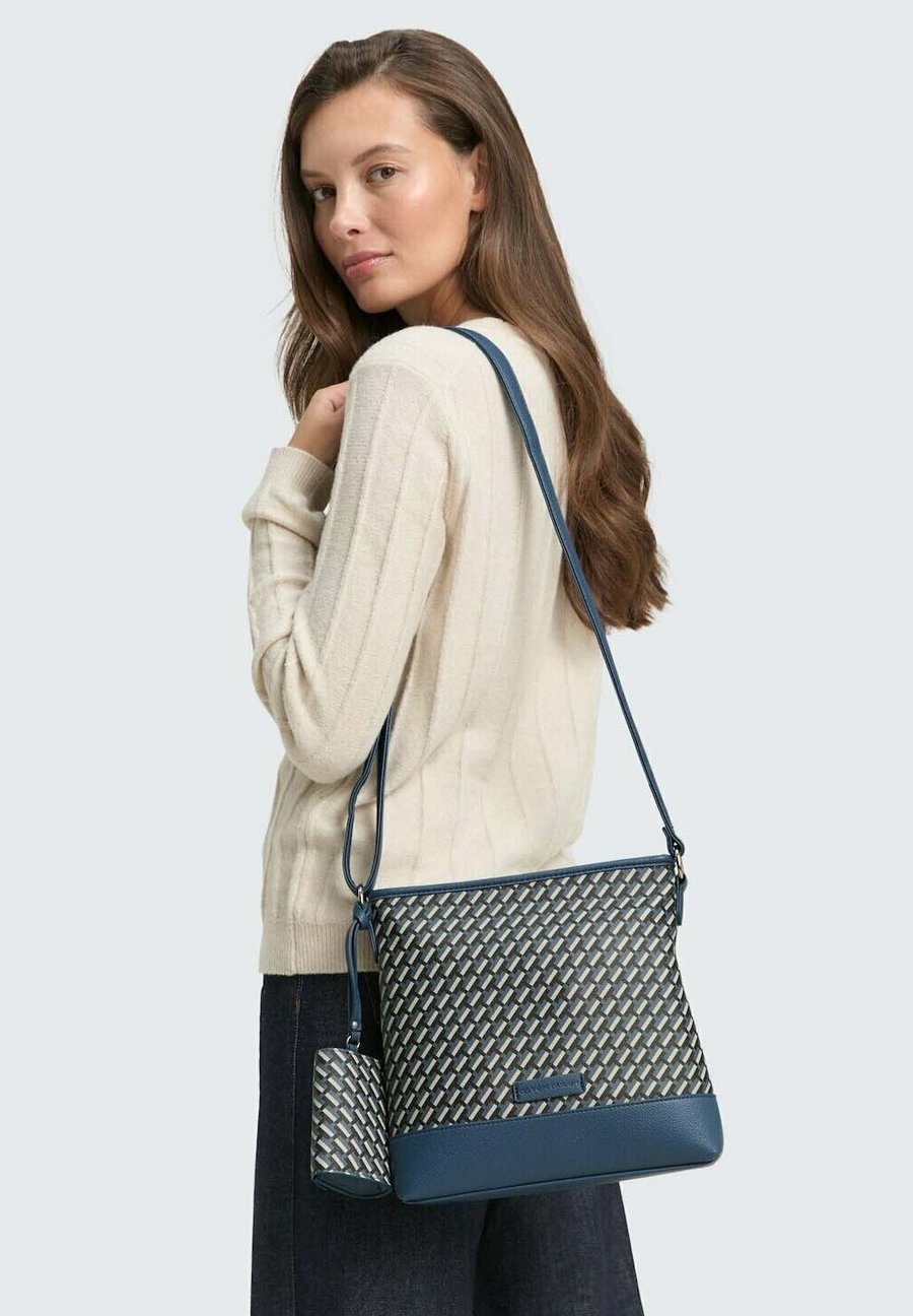 Сумка кросс-боди TOM TAILOR Cross body bag, Blue
Сумка кросс-боди TOM TAILOR Cross body bag, Blue
