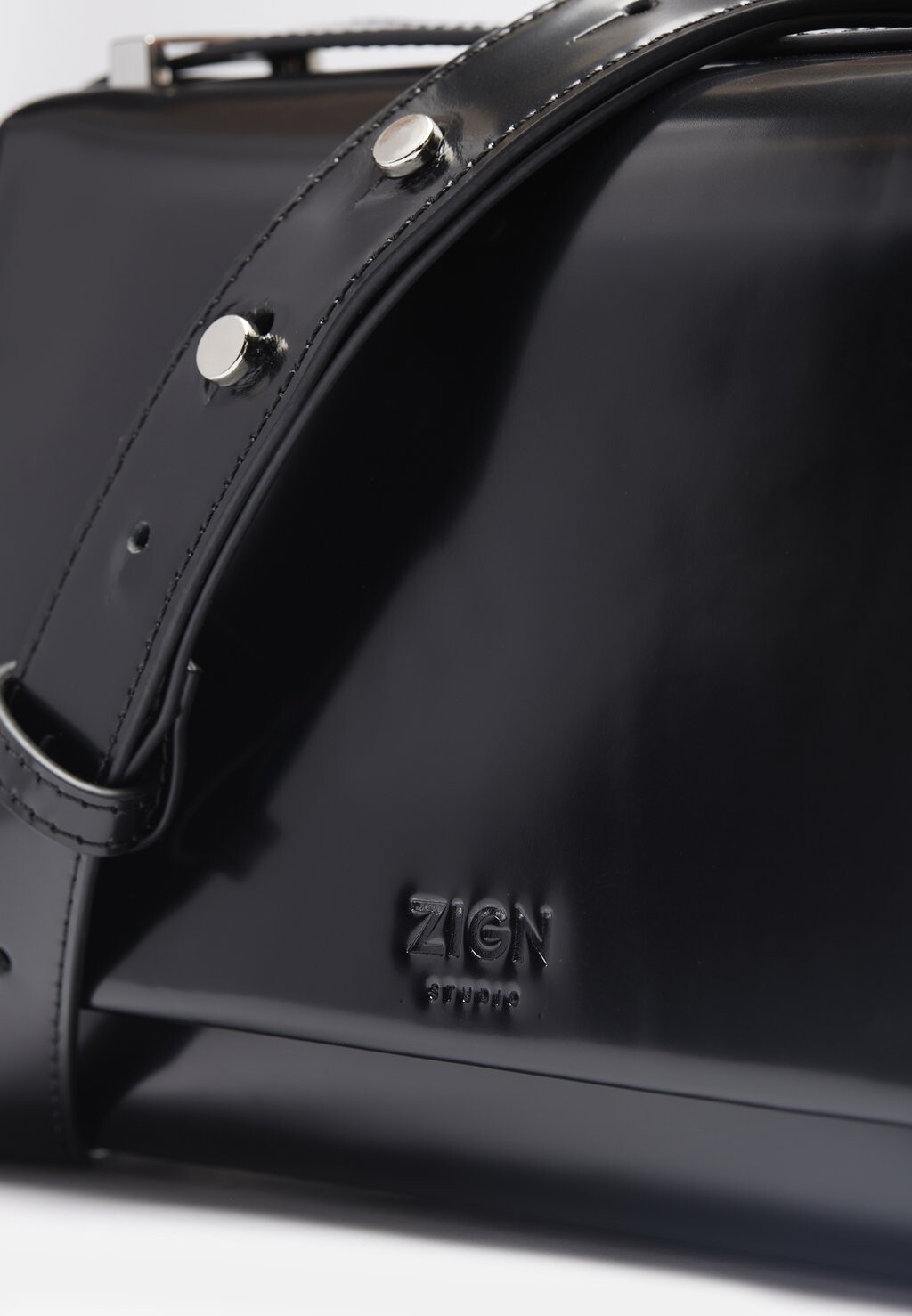 Сумка через плечо Zign Studio, черный 
Сумка через плечо Zign Studio, черный