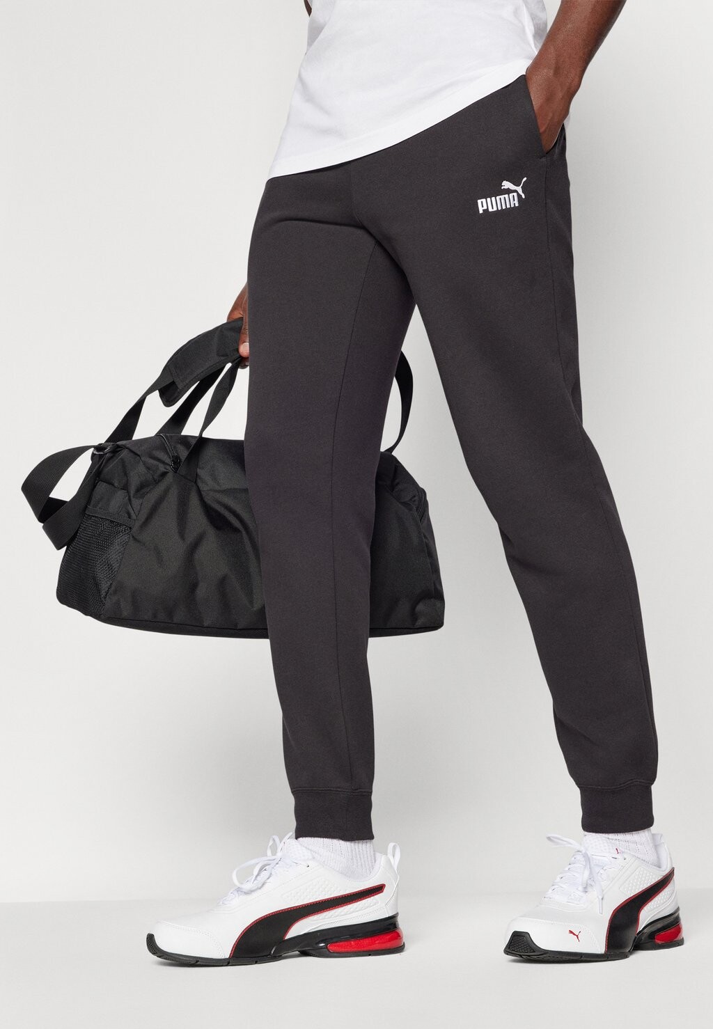 Спортивные брюки LOGO SWEATPANTS Puma, черный
Спортивные брюки LOGO SWEATPANTS Puma, черный