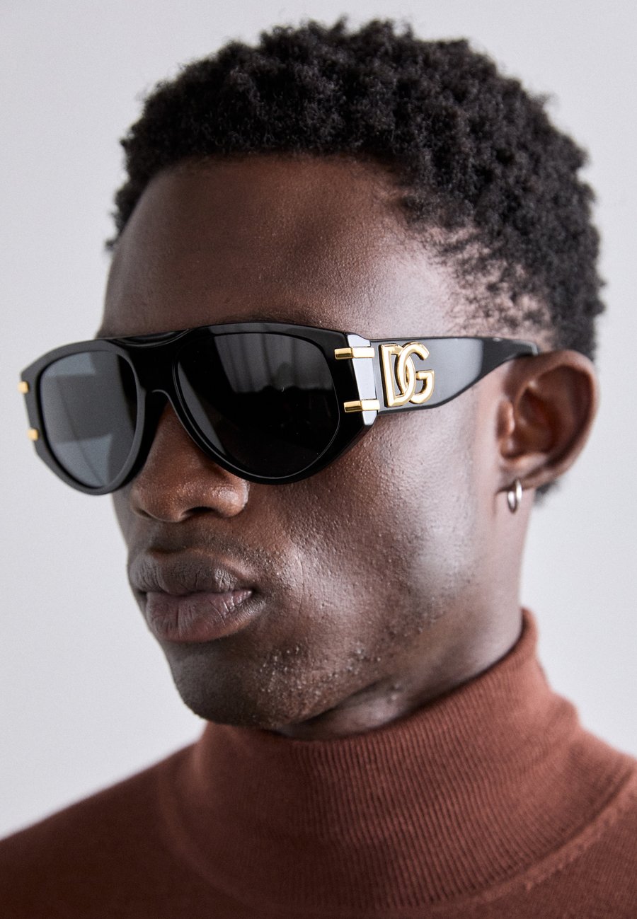 Солнцезащитные очки Dolce&Gabbana UNISEX, Black
Солнцезащитные очки Dolce&Gabbana UNISEX, Black