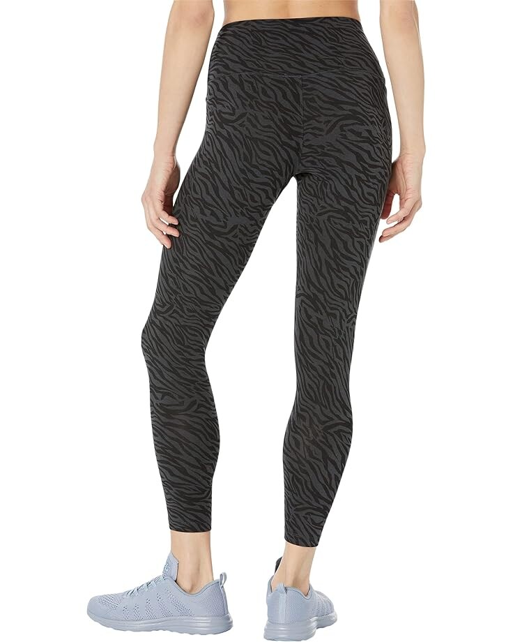 Брюки tasc Performance ALLways 7/8 Leggings, цвет Black Ripple
Брюки tasc Performance ALLways 7/8 Leggings, цвет Black Ripple
