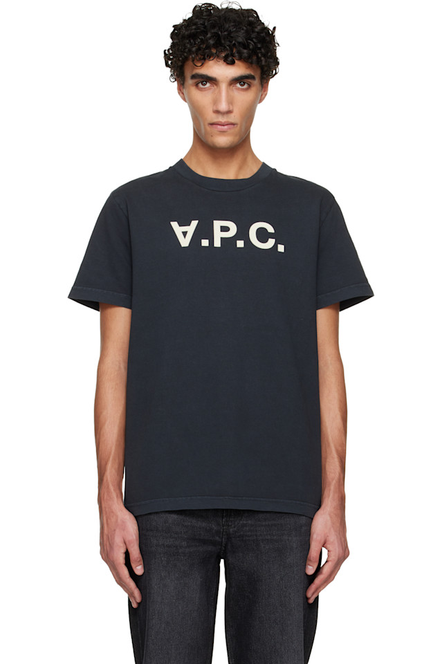 A.P.C. Черная стандартная футболка Grand 'VPC'
A.P.C. Черная стандартная футболка Grand 'VPC'