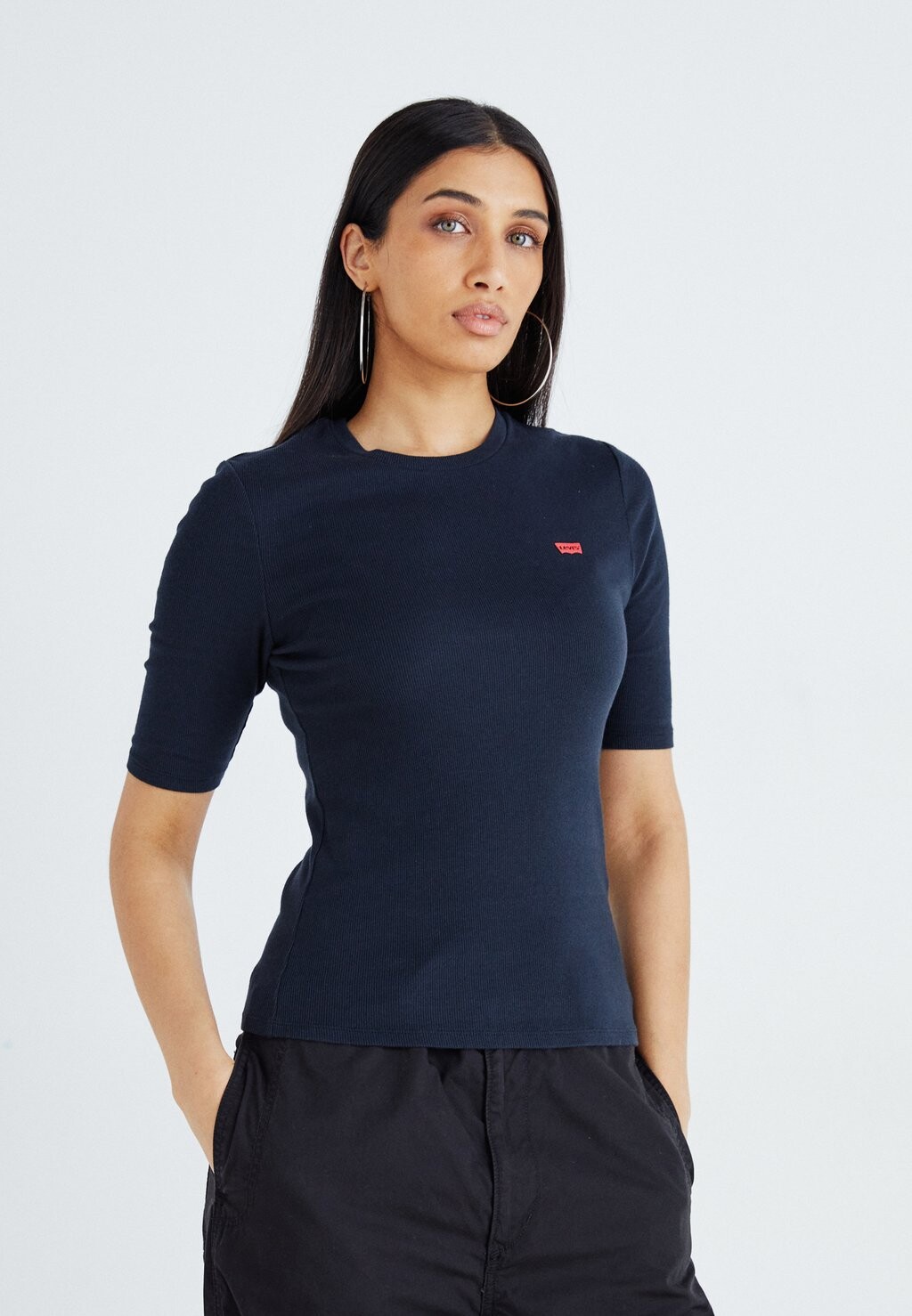 Базовая футболка LUCA SLIM TEE Levi's, цвет caviar 
Базовая футболка LUCA SLIM TEE Levi's, цвет caviar