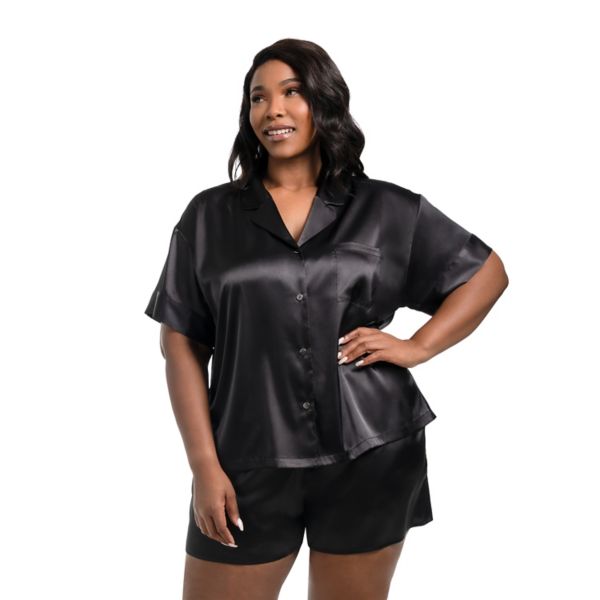 Пижамный комплект из атласа для полных: топ и шорты Lilac+London, черный
Пижамный комплект из атласа для полных: топ и шорты Lilac+London, черный