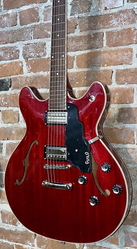 Электрогитара Guild Starfire I DC Semi-Hollow Electric Guitar - Cherry Red , Endless Tone. Support Brick & Mortar
Электрогитара Guild Starfire I DC Semi-Hollow Electric Guitar - Cherry Red , Endless Tone. Support Brick & Mortar