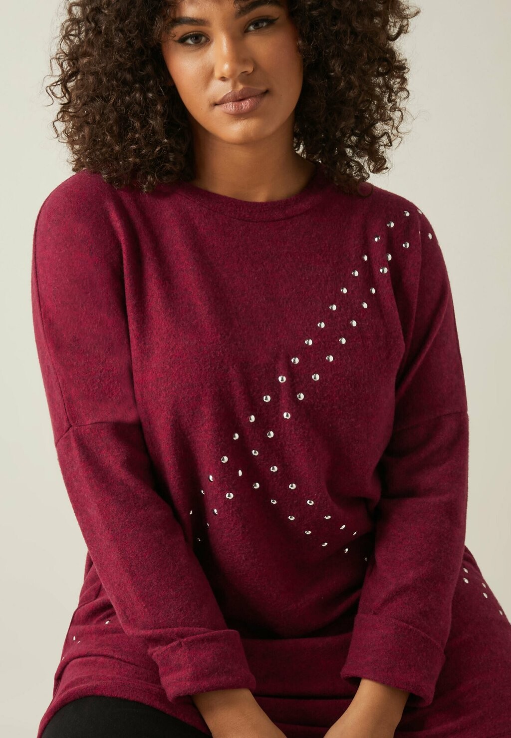 Джемпер STUD LONGLINE Evans, бордовый
Джемпер STUD LONGLINE Evans, бордовый