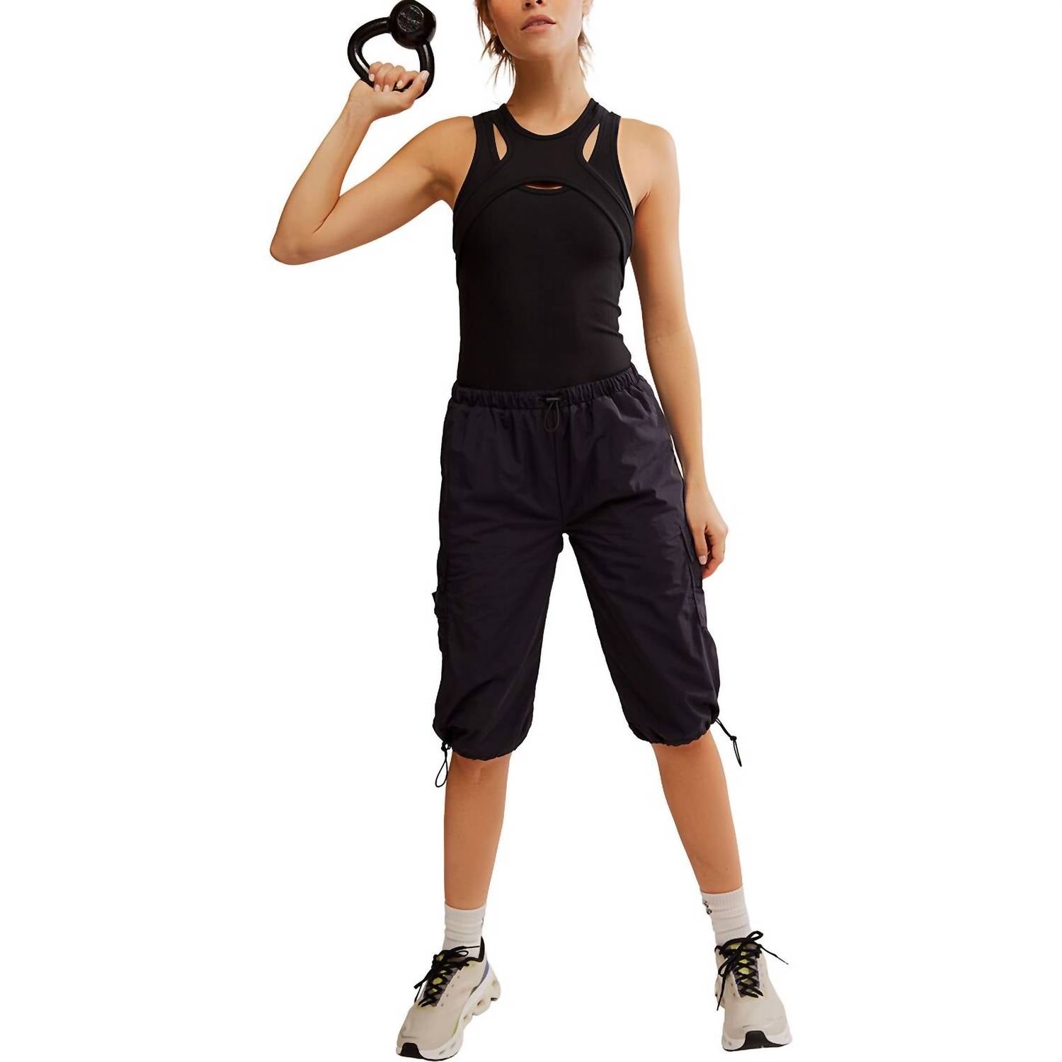 Комбинезон Break It Down в черном цвете Free People
Комбинезон Break It Down в черном цвете Free People