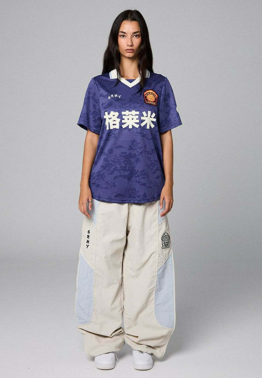 Футболка Grimey DE FÚTBOL SAMPANS, Azul/Blue, Синий, Футболка Grimey DE FÚTBOL SAMPANS, Azul/Blue
Футболка Grimey DE FÚTBOL SAMPANS, Azul/Blue, Синий, Футболка Grimey DE FÚTBOL SAMPANS, Azul/Blue