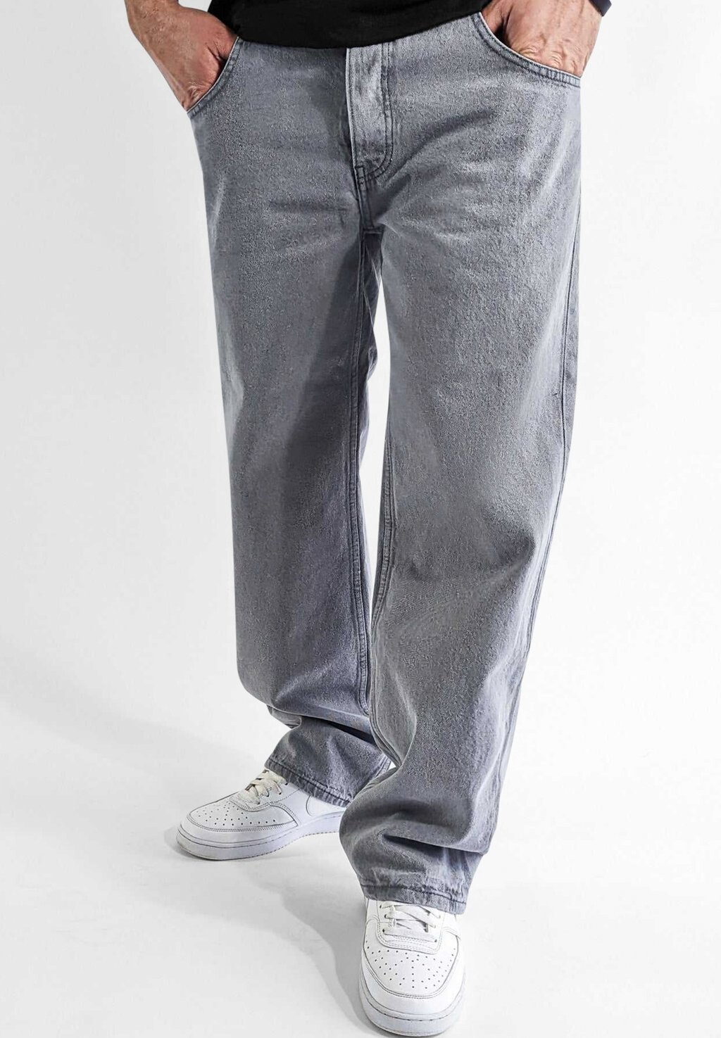Джинсы свободного кроя DADA, серый
Джинсы свободного кроя DADA, серый