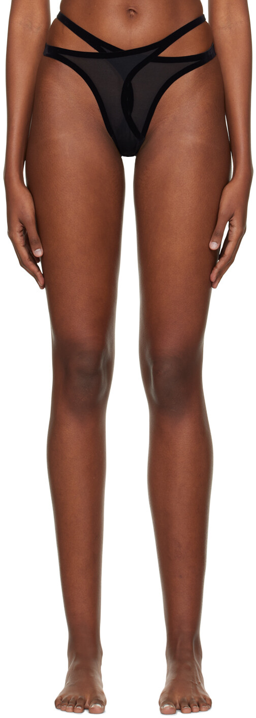 Черные стринги из флока Wolford
Черные стринги из флока Wolford