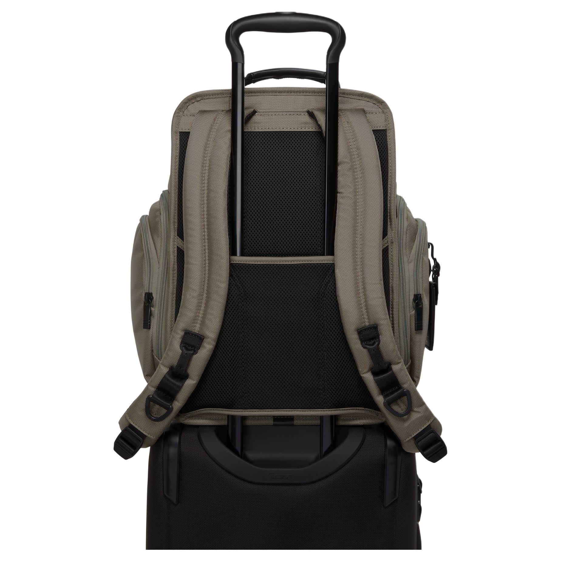 TUMI Нейлоновый рюкзак Regular Unisex Gray
TUMI Нейлоновый рюкзак Regular Unisex Gray