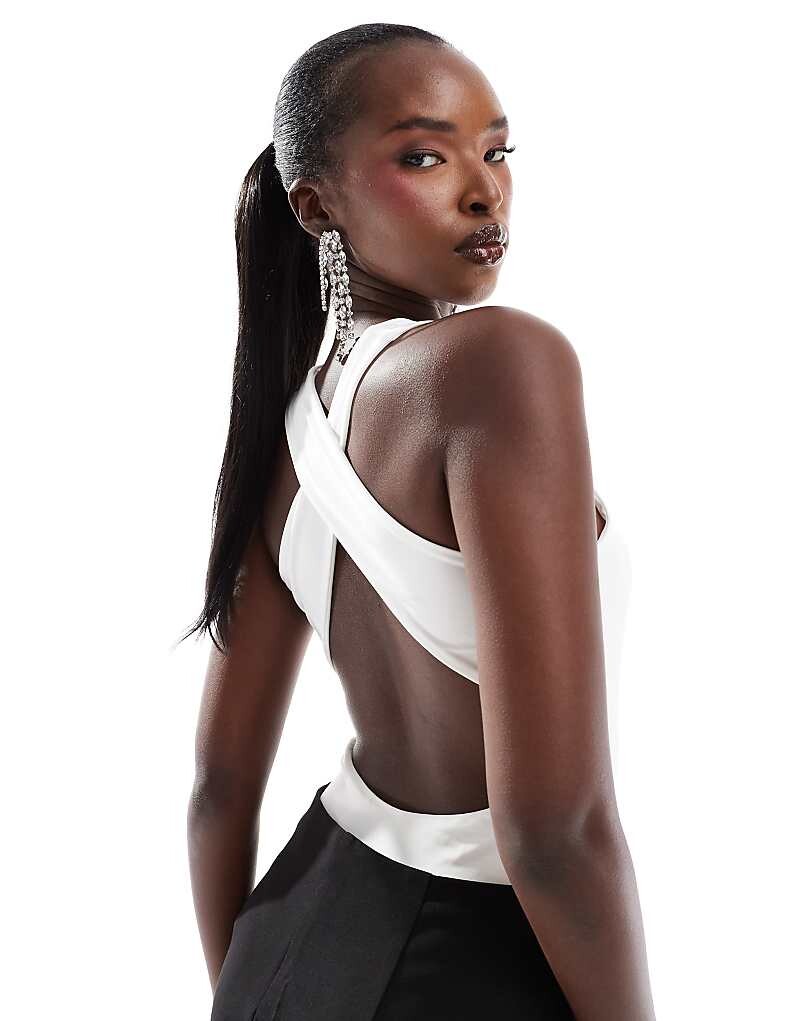 Белое двухслойное облегающее боди с открытой спиной ASOS DESIGN
Белое двухслойное облегающее боди с открытой спиной ASOS DESIGN
