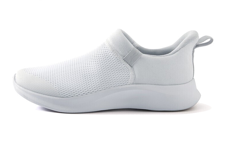 Детские кроссовки GS Low-top Белые Lining Young
Детские кроссовки GS Low-top Белые Lining Young