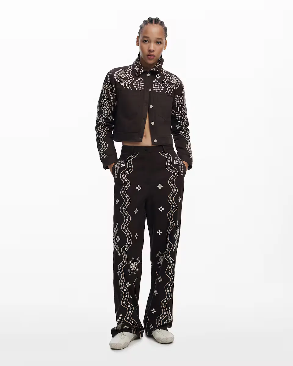 Женские прямые брюки с зеркальным эффектом и карманами Desigual, темно-коричневый
Женские прямые брюки с зеркальным эффектом и карманами Desigual, темно-коричневый