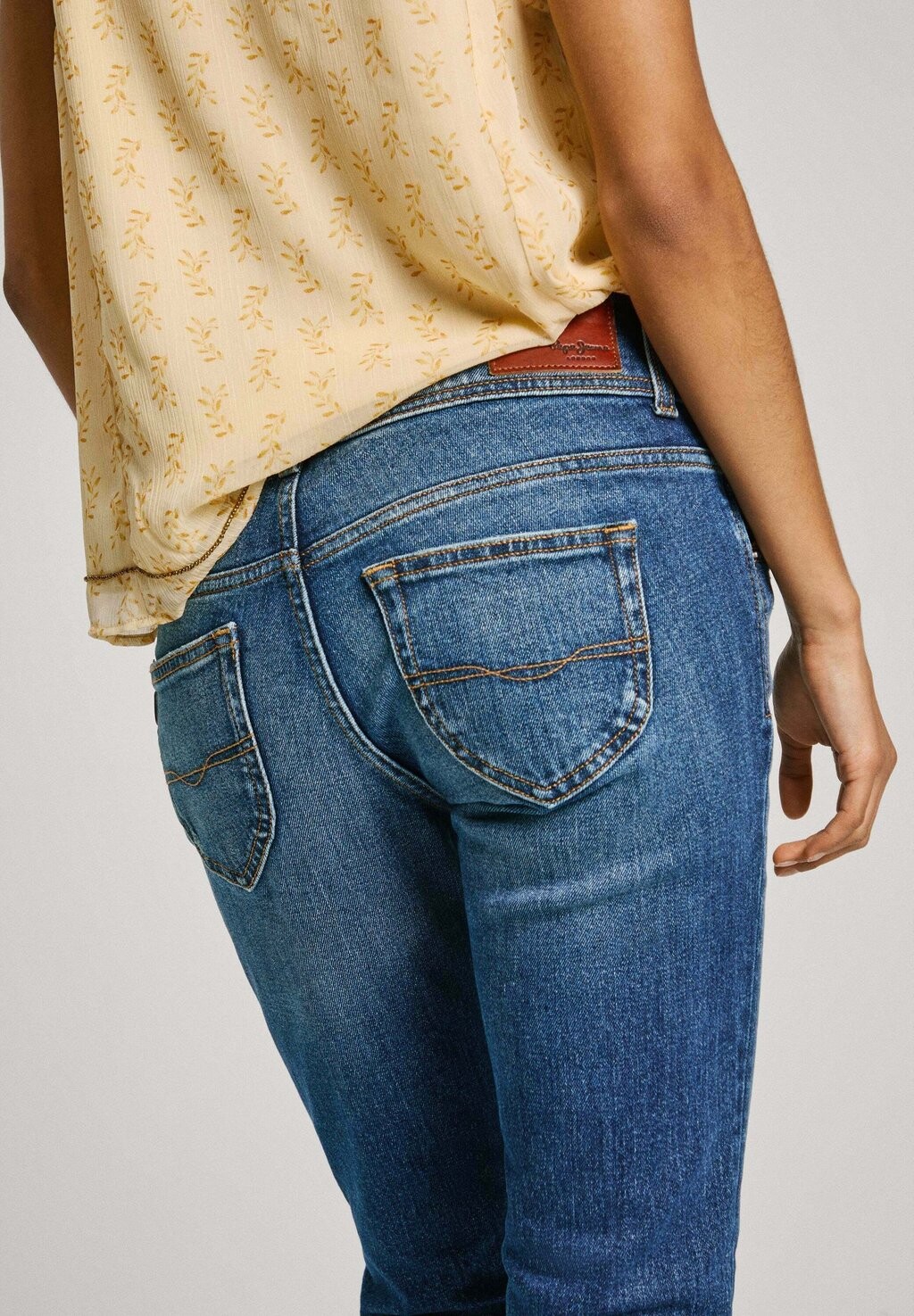 Джинсы облегающего кроя SLIM FIT Pepe Jeans, синий деним
Джинсы облегающего кроя SLIM FIT Pepe Jeans, синий деним