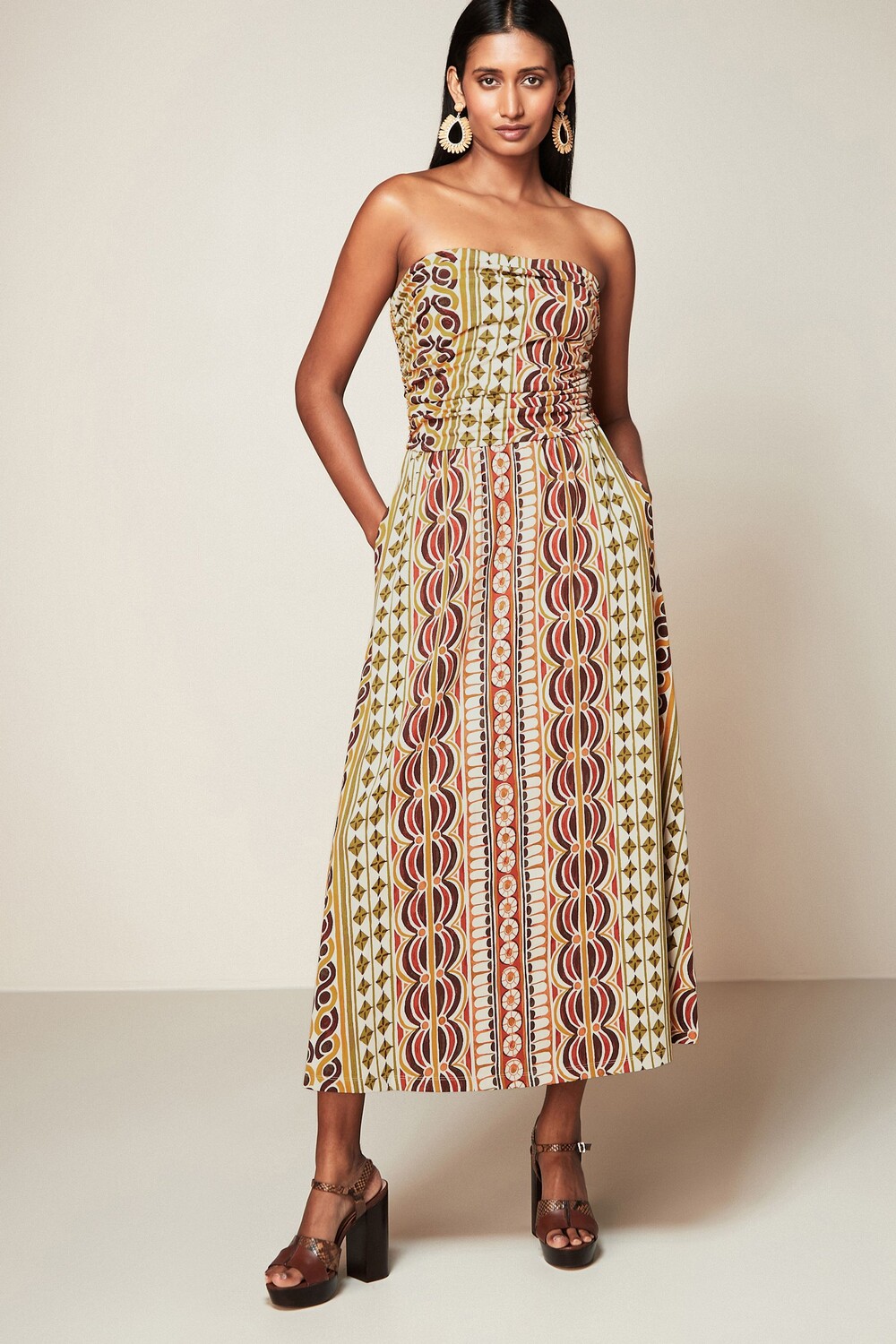 Летнее платье миди бандо Next, синий
Летнее платье миди бандо Next, синий