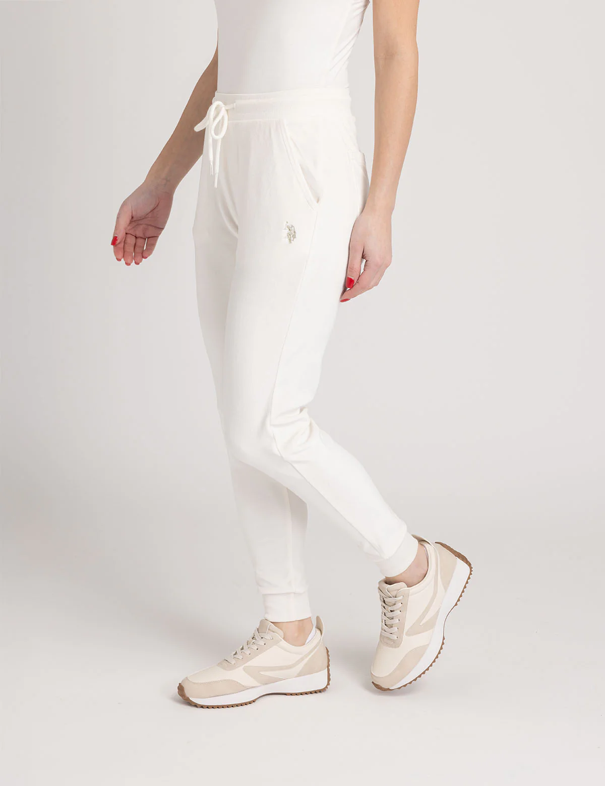 Джоггеры U.S. Polo Assn Velour, ванильный
Джоггеры U.S. Polo Assn Velour, ванильный