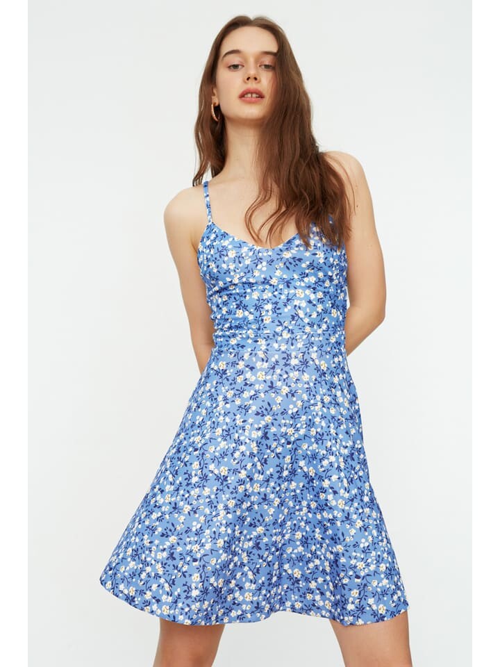 Короткое платье trendyol, синий
Короткое платье trendyol, синий