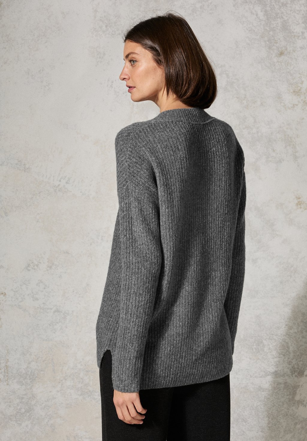 Джемпер MIT V AUSSCHNITT Cecil, серый
Джемпер MIT V AUSSCHNITT Cecil, серый