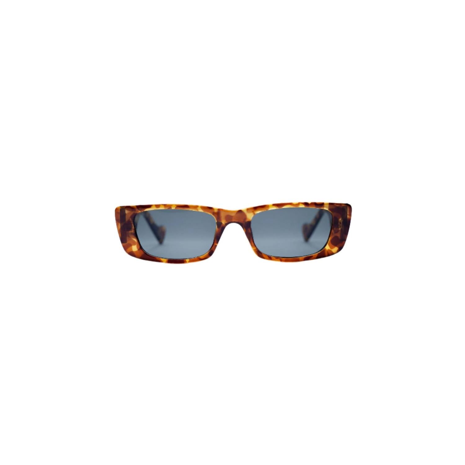 Женские солнцезащитные очки Giselle Eyewear в черепаховой оправе knotWTR, цвет tortoise
Женские солнцезащитные очки Giselle Eyewear в черепаховой оправе knotWTR, цвет tortoise