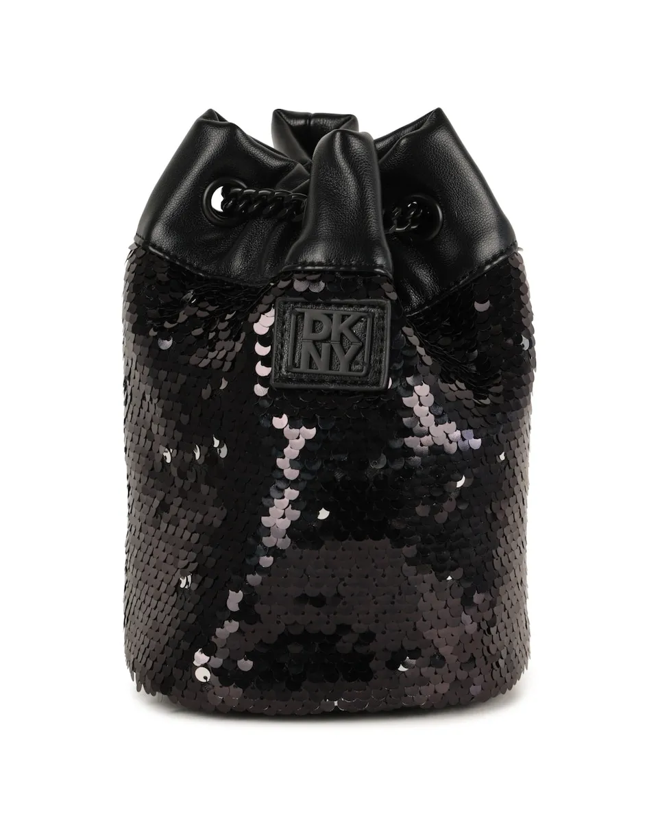 Черная детская сумочка из полиэстера DKNY
Черная детская сумочка из полиэстера DKNY