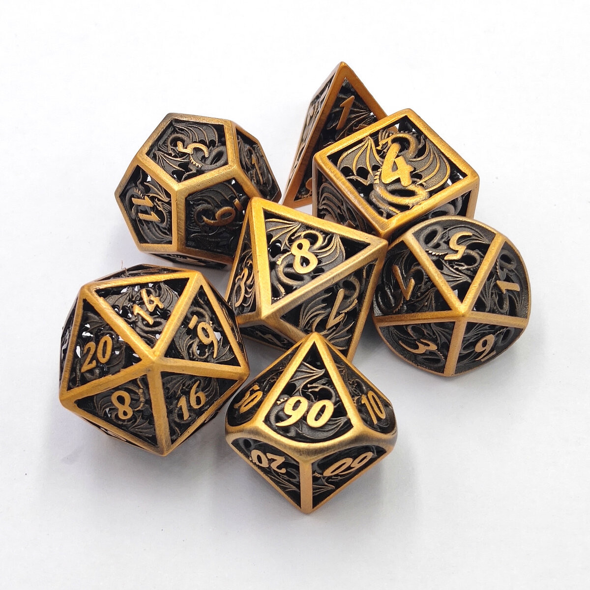 Набор из 7 металлических кубиков для ролевых игр Dragon King RGFK
Набор из 7 металлических кубиков для ролевых игр Dragon King RGFK