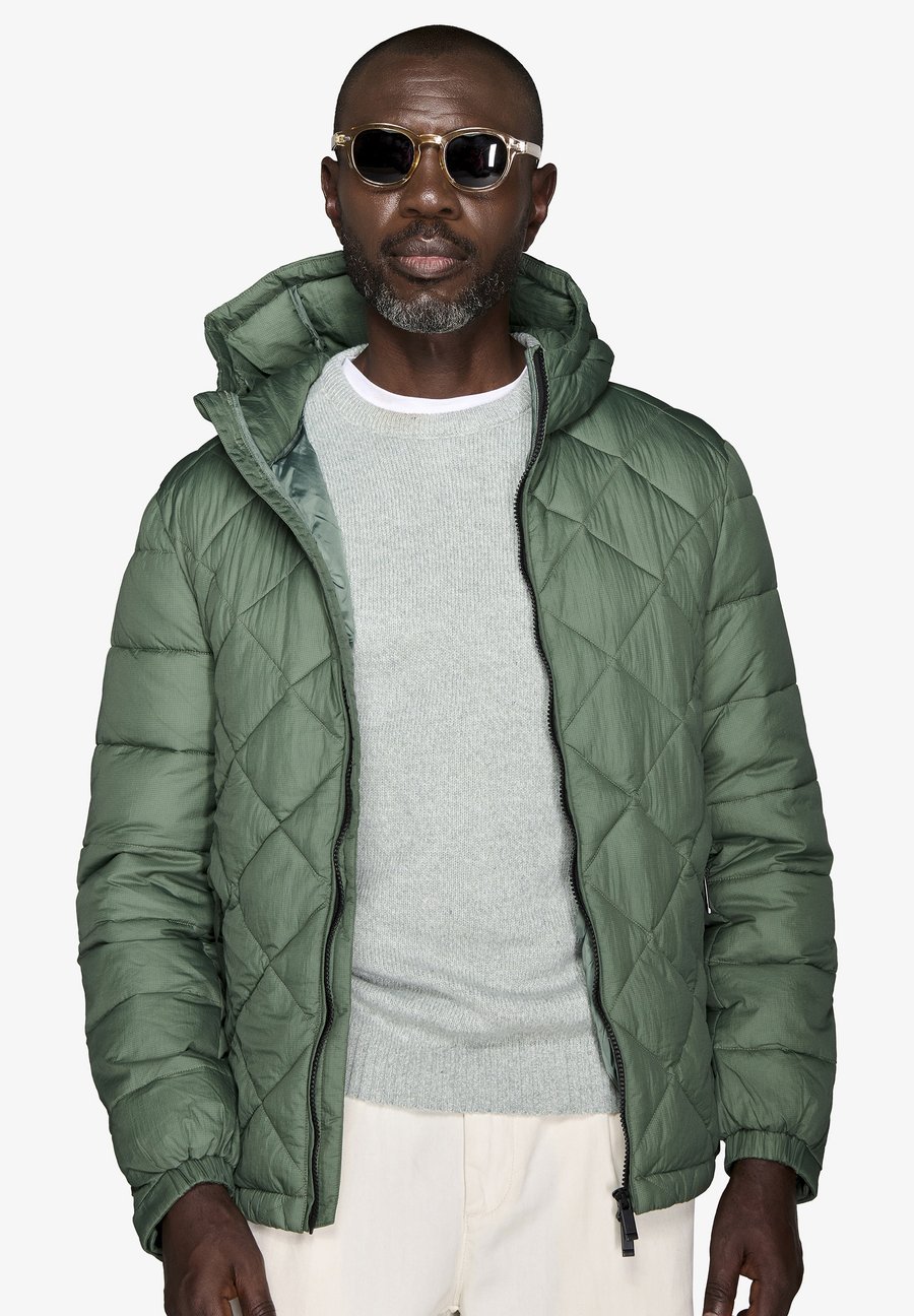 Куртка Dan John Winter jacket, Green Solid/Green
Куртка Dan John Winter jacket, Green Solid/Green