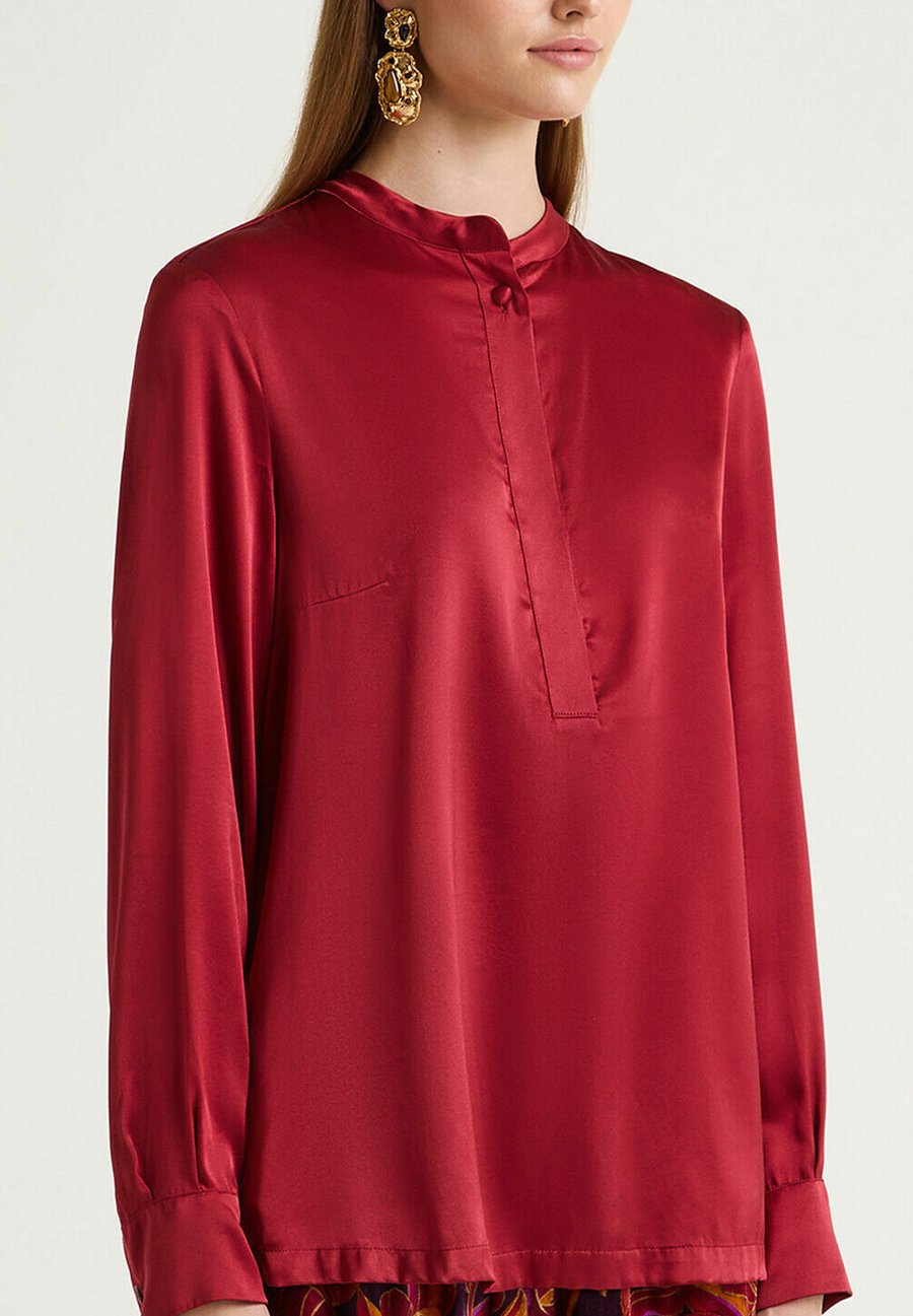 Блуза Maliparmi Blouse, Bordeaux
Блуза Maliparmi Blouse, Bordeaux