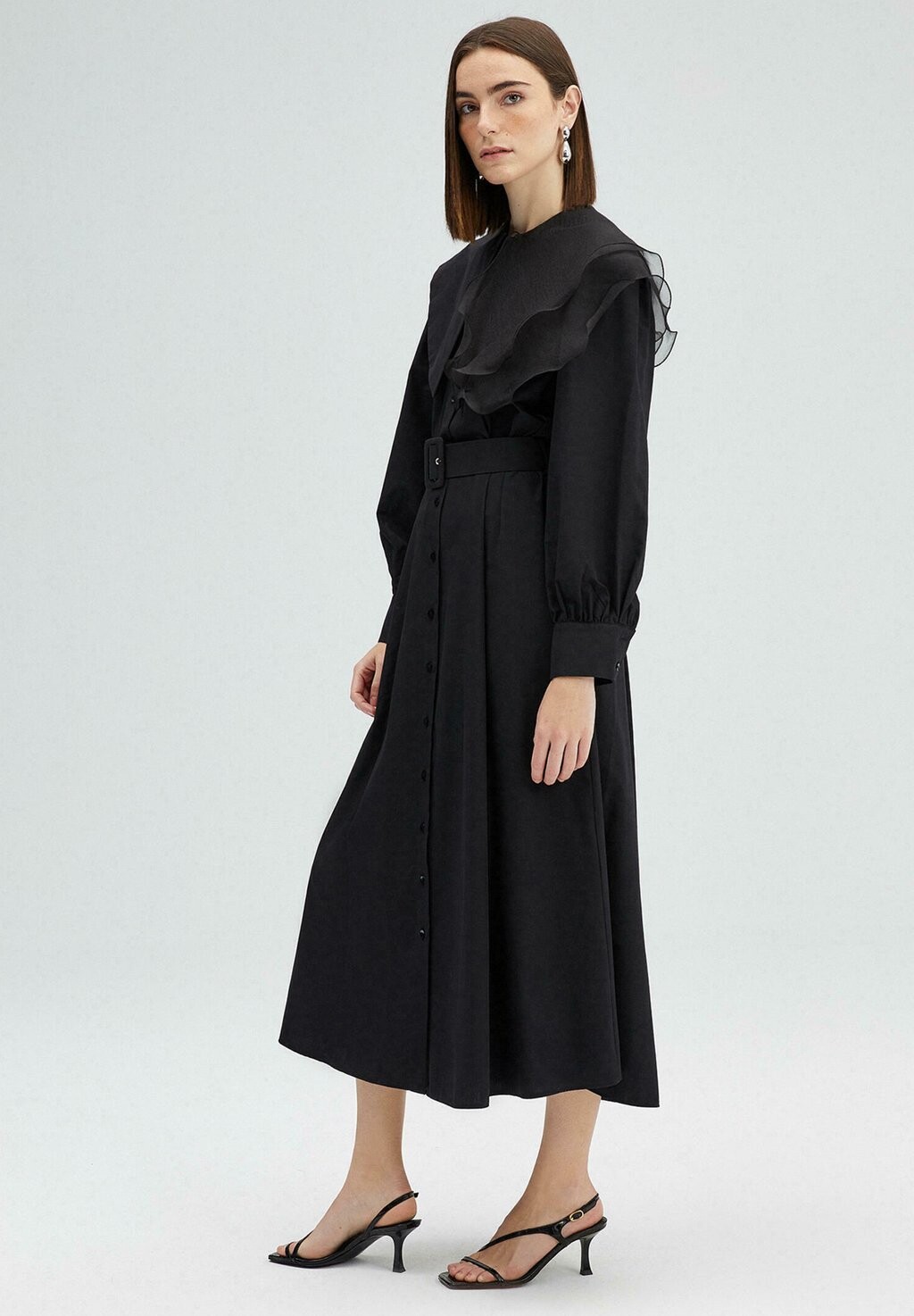 Платье-рубашка на талии Touché Privé, черный
Платье-рубашка на талии Touché Privé, черный