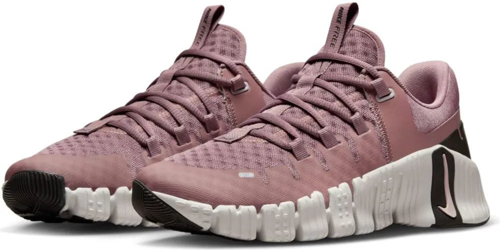 Женские кроссовки Nike Free Metcon 5 для тренировок, платиновый
Женские кроссовки Nike Free Metcon 5 для тренировок, платиновый