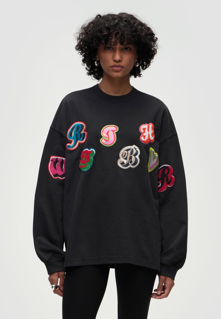 Толстовка WRSTBHVR FLOYD, Jet Black/Black
Толстовка WRSTBHVR FLOYD, Jet Black/Black