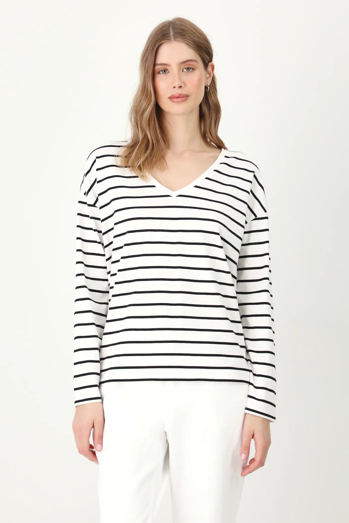 Лонгслив Medicine, белый
Лонгслив Medicine, белый