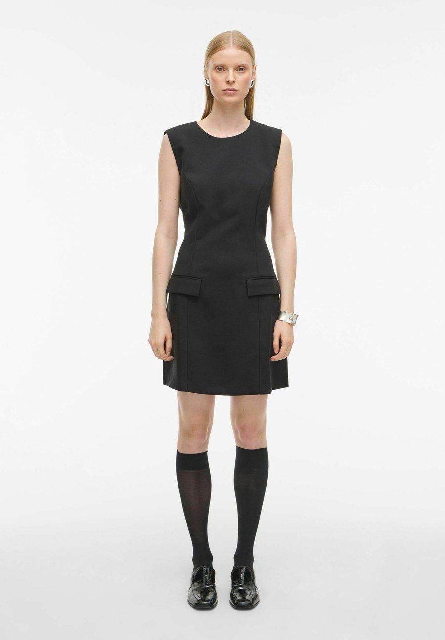 Платье Rouge Edit ÄRMELLOSES, Meteorite/Anthracite
Платье Rouge Edit ÄRMELLOSES, Meteorite/Anthracite