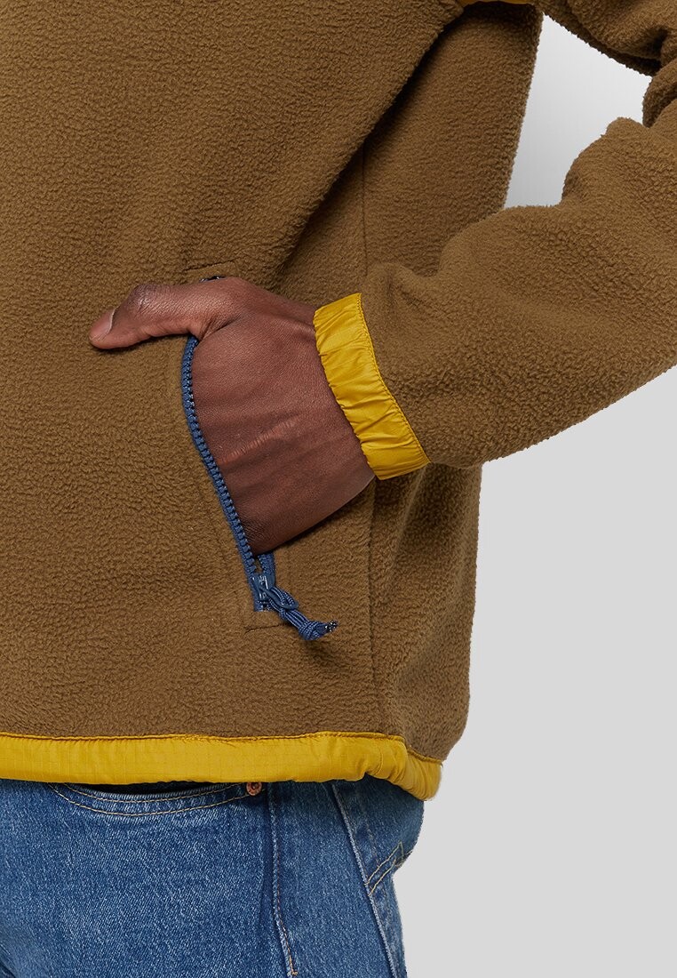 Флисовый свитер The North Face, оливковый
Флисовый свитер The North Face, оливковый