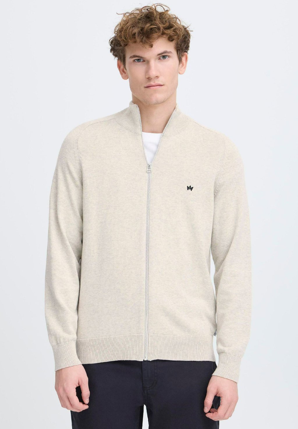 Кардиган KSEmil Kronstadt, бежевый
Кардиган KSEmil Kronstadt, бежевый