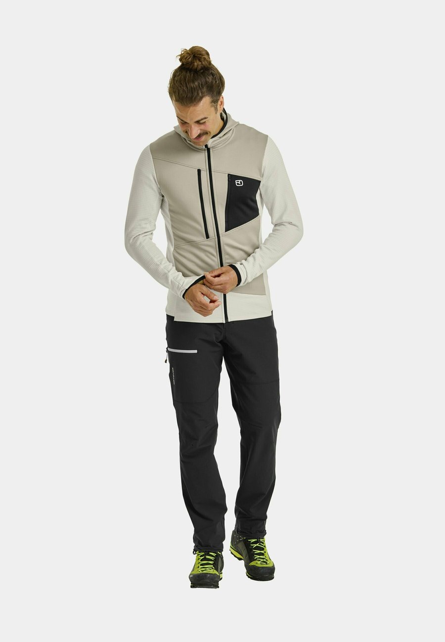 Флисовая куртка ORTOVOX FLEECE GRID HOODY, White Chalk/Off-White
Флисовая куртка ORTOVOX FLEECE GRID HOODY, White Chalk/Off-White