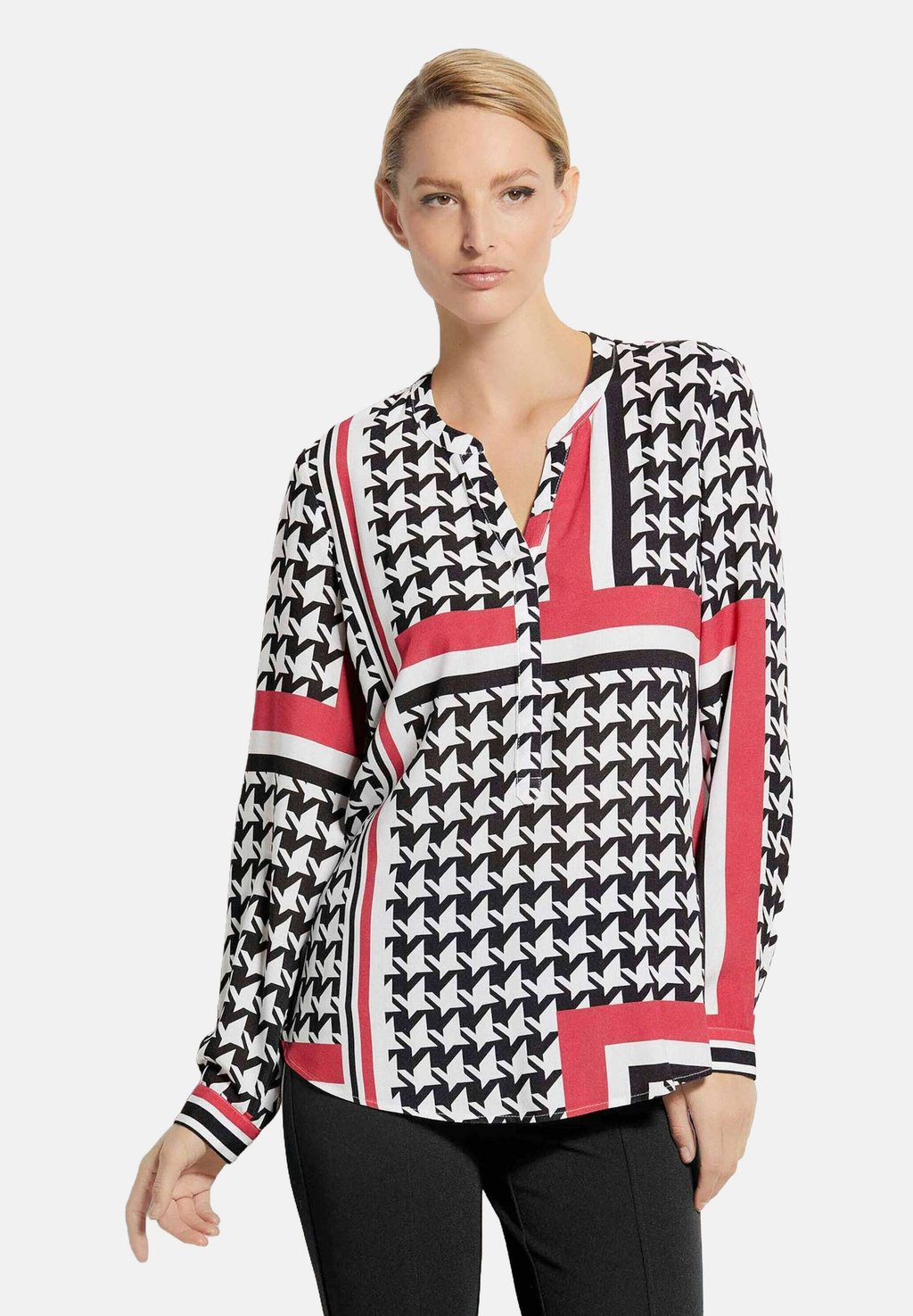 Блуза MADELEINE, черный
Блуза MADELEINE, черный